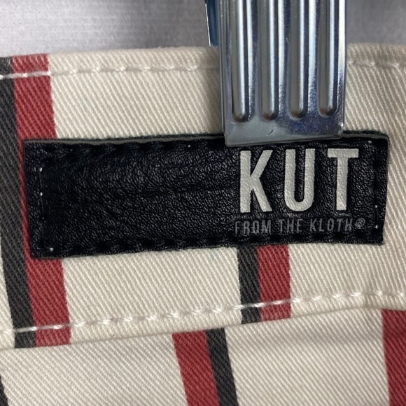 Kut from the Kloth Reese High Rise Ankle Straight Raw Hem Ivory/Right - Size 2 - Picture 13 of 14